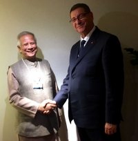 PM of Tunisia discusses social business with Professor Yunus at Davos PM of Tunisia discusses social business with Professor Yunus at Davos