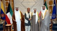 PROFESSOR YUNUS MEETS AMIR OF KUWAIT PROFESSOR YUNUS MEETS AMIR OF KUWAIT