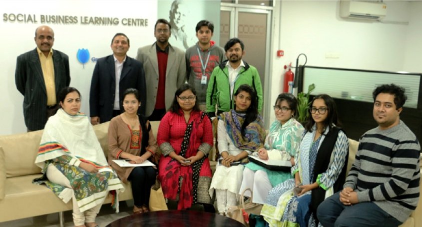 Introducing Grameen Telecom Trust Activities to Interns Introducing Grameen Telecom Trust Activities to Interns