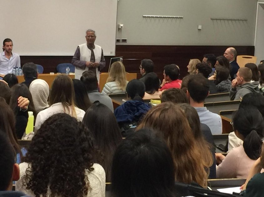 Professor Muhammad Yunus was in a meeting with students from Barcelona Universities at the University Pompeu Fabra Professor Muhammad Yunus was in a meeting with students from Barcelona Universities at the University Pompeu Fabra